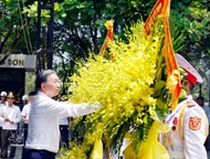 Top leader pays tribute to General Vo Nguyen Giap, martyrs in Quang Tri